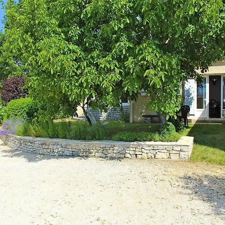 In With Garden * Revest-du-Bion
